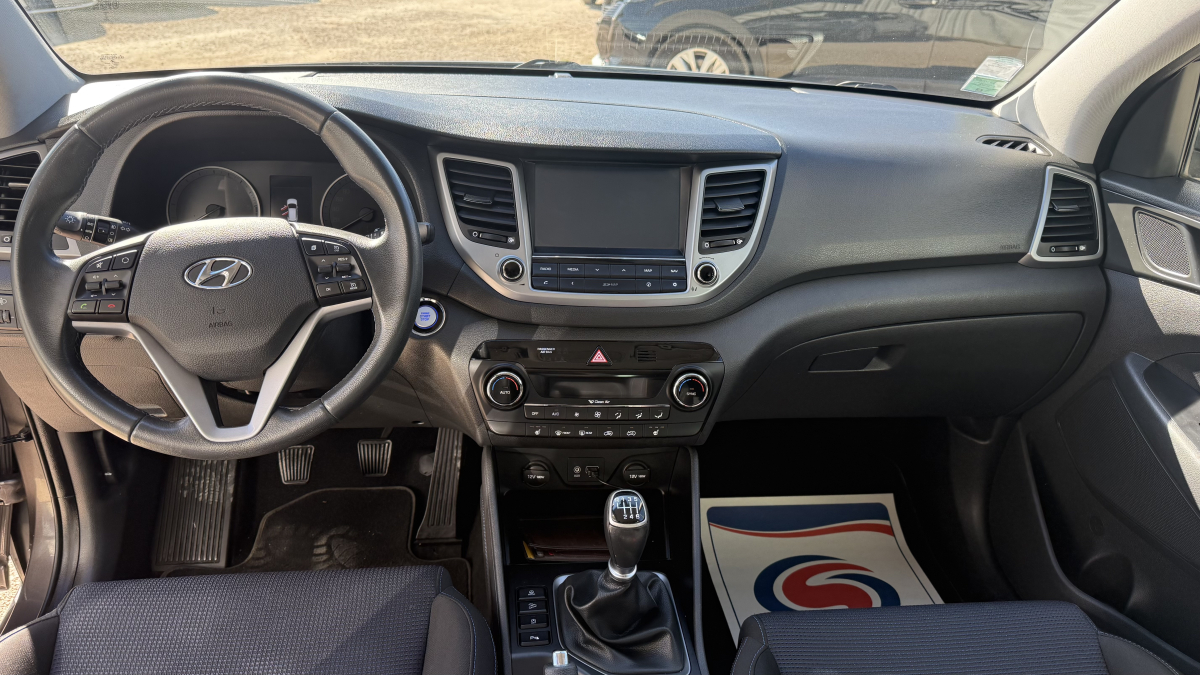 Hyundai Tucson — 10