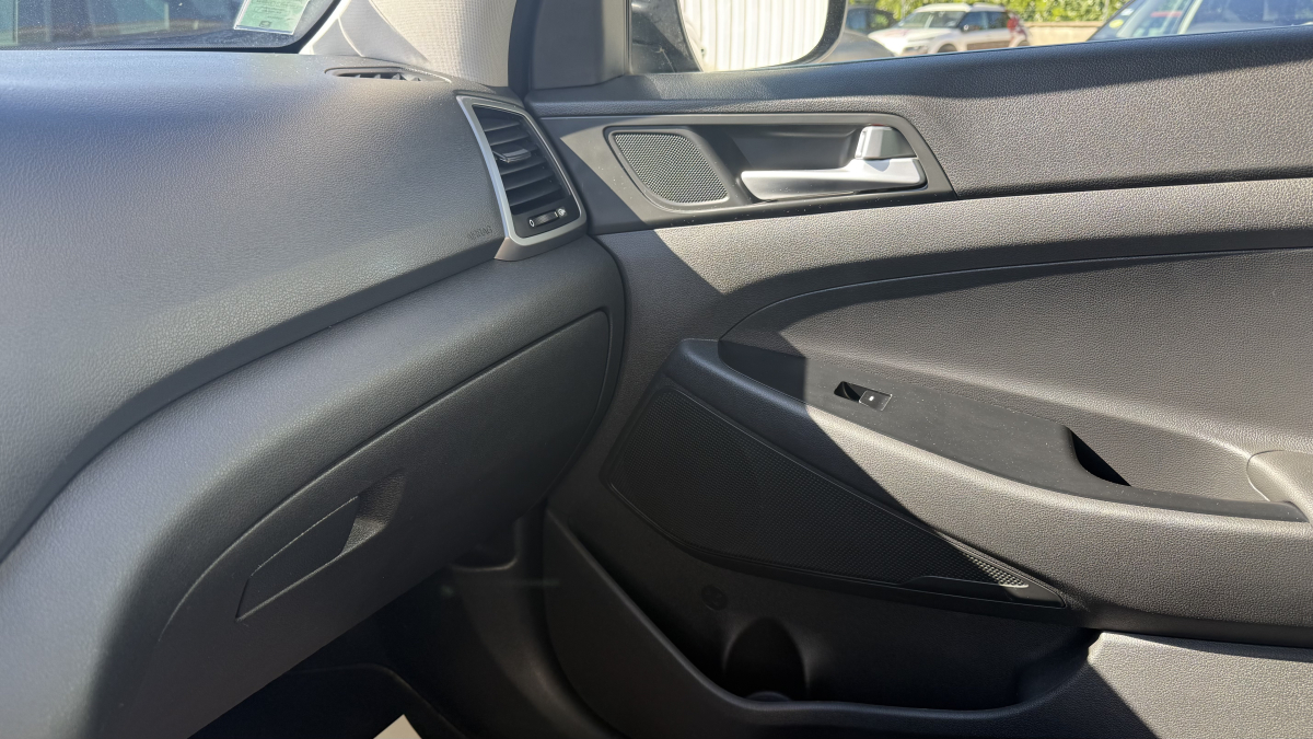 Hyundai Tucson — 17