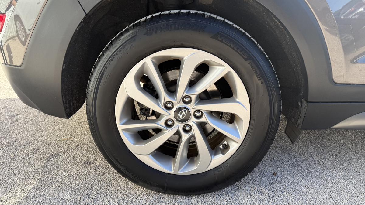 Hyundai Tucson — 24