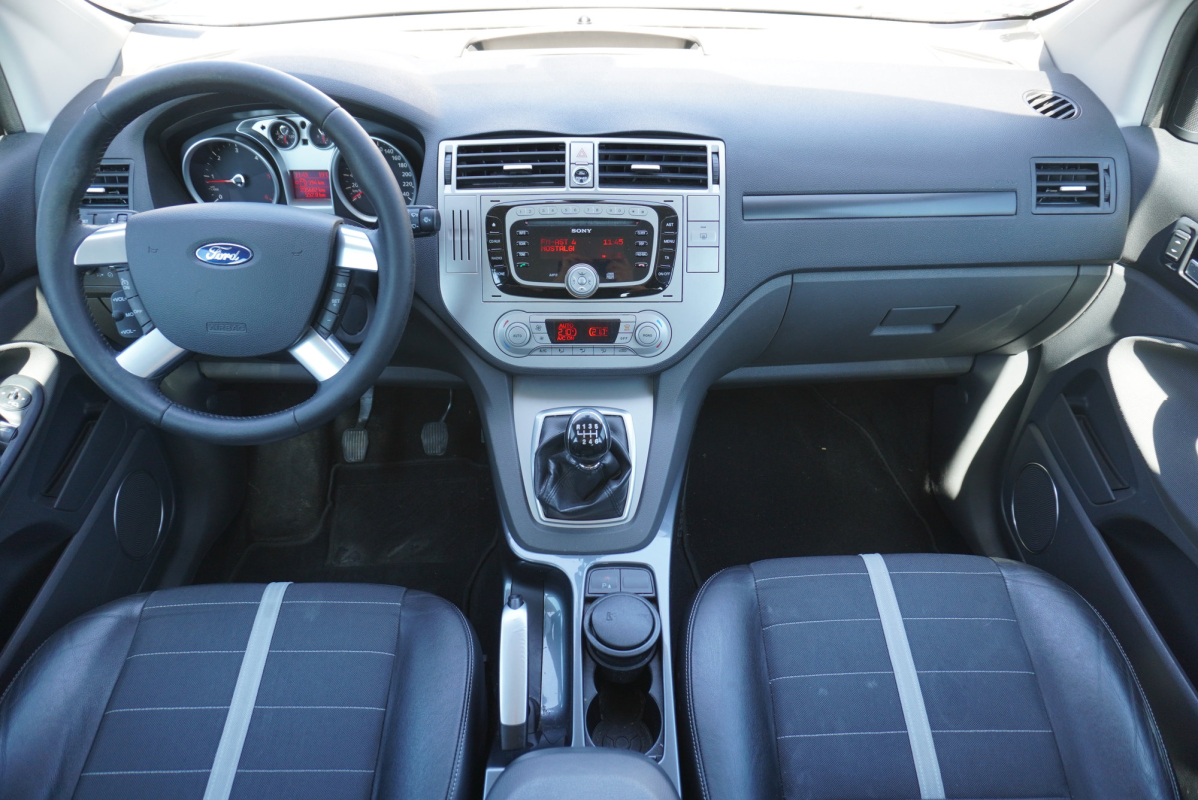 Ford Kuga — 13