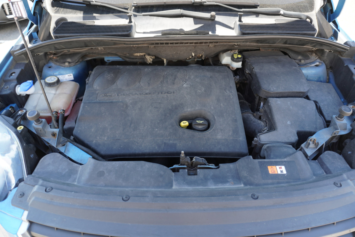 Ford Kuga — 28