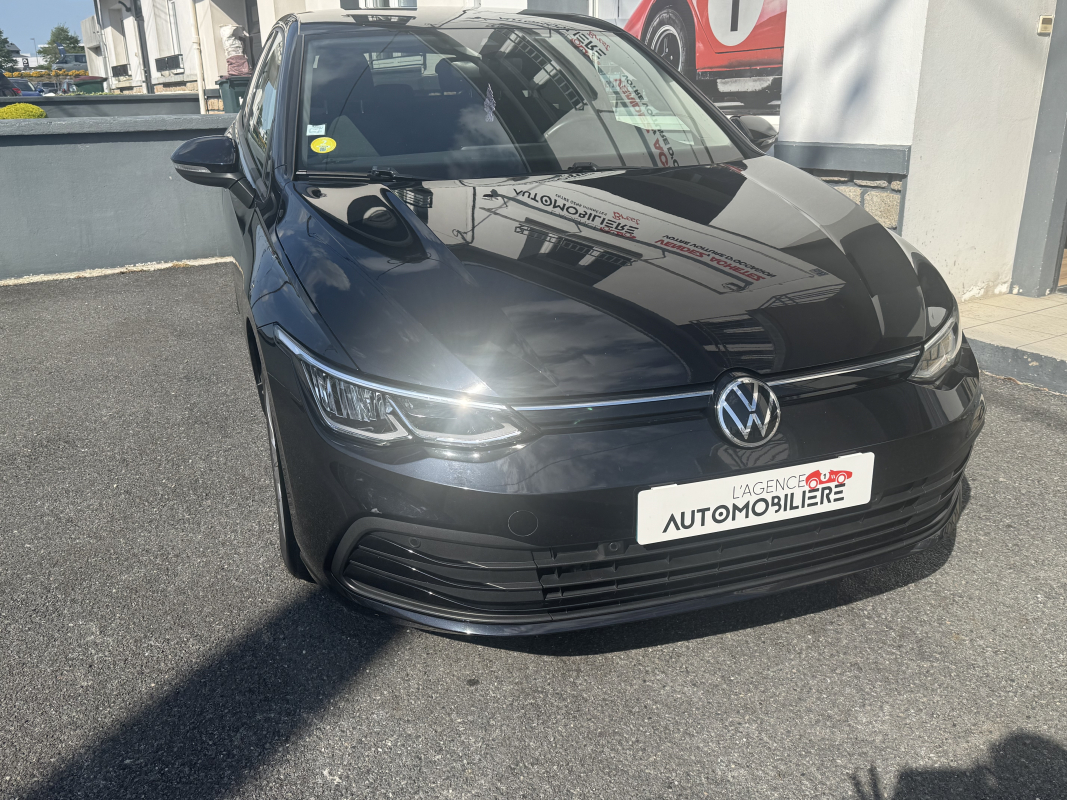 Volkswagen Golf — 3