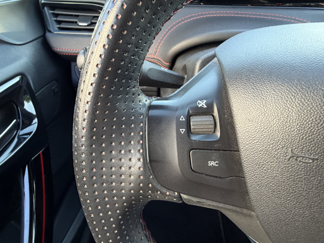Peugeot 208 — 24