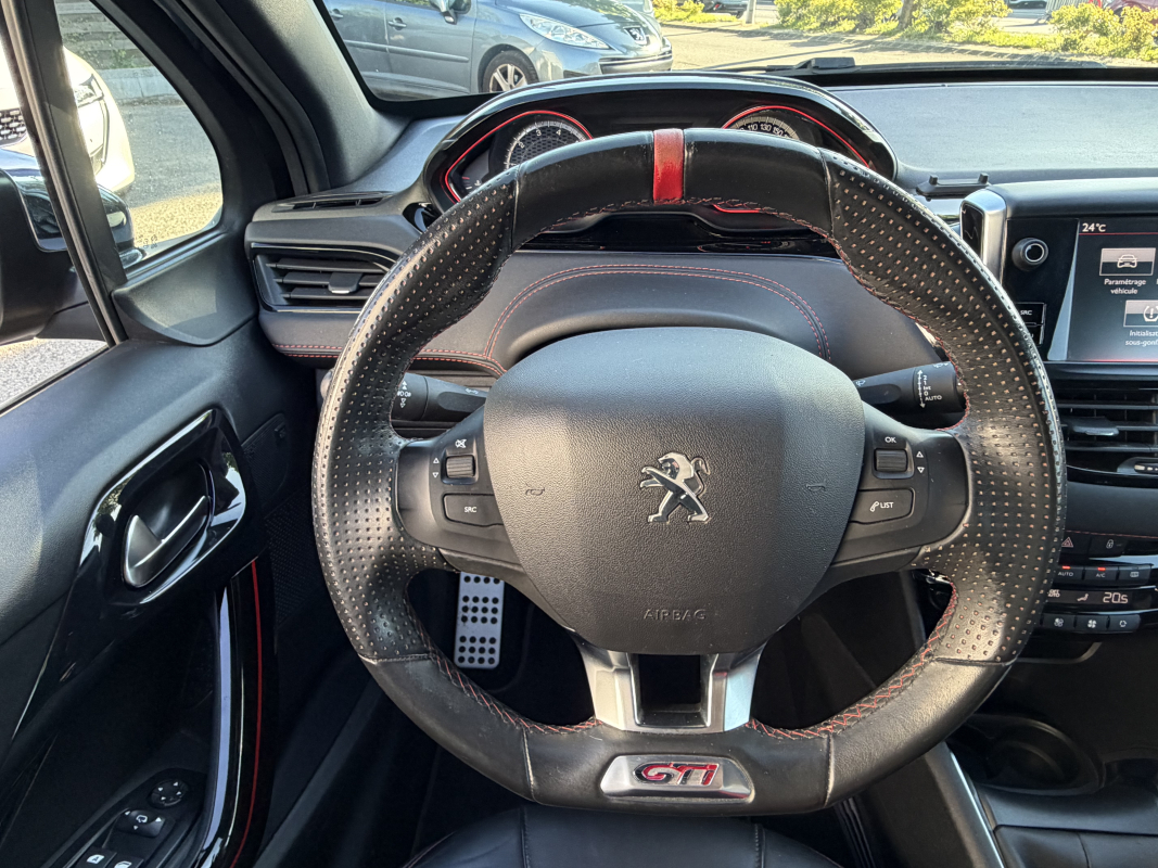 Peugeot 208 — 26