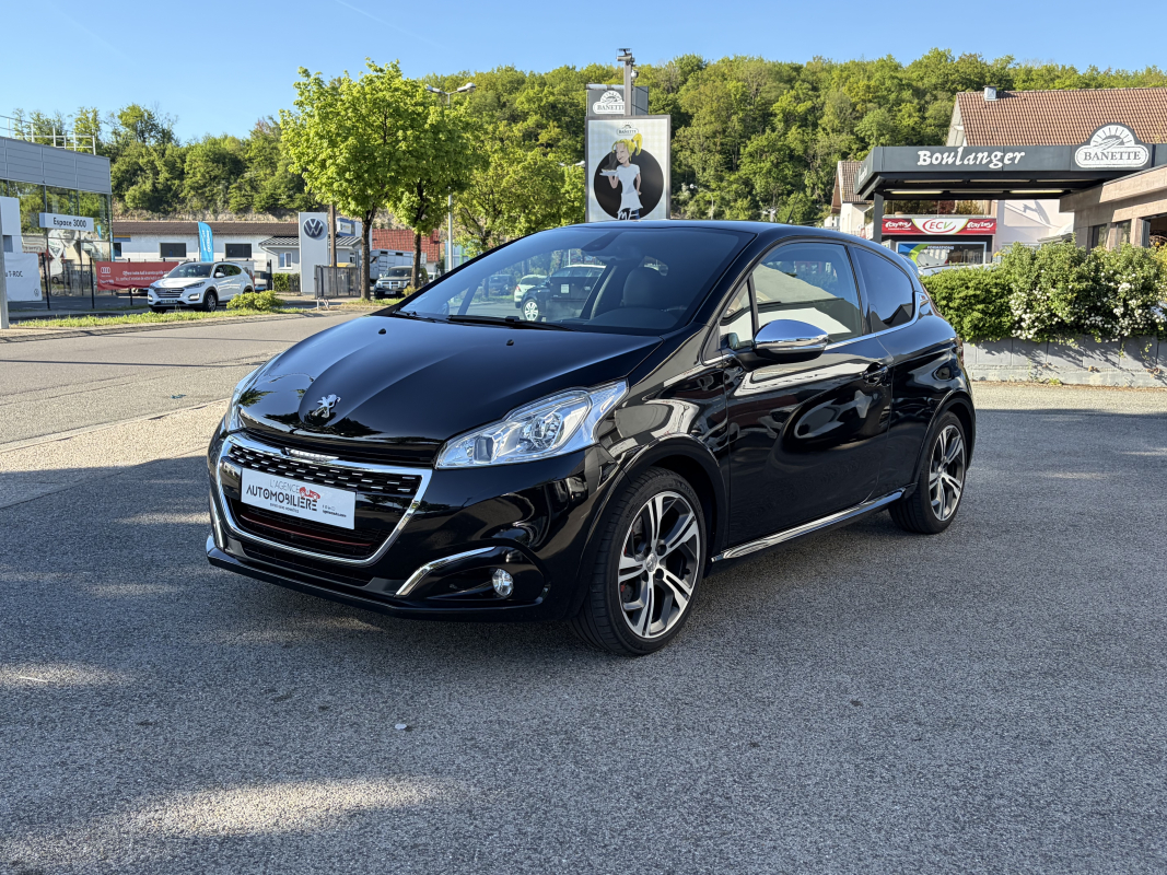 Peugeot 208 — 4