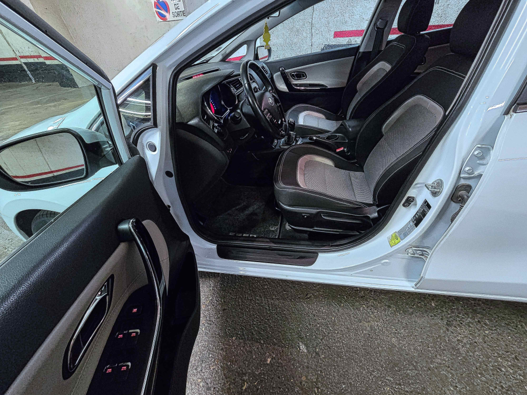 Kia Cee'd — 14