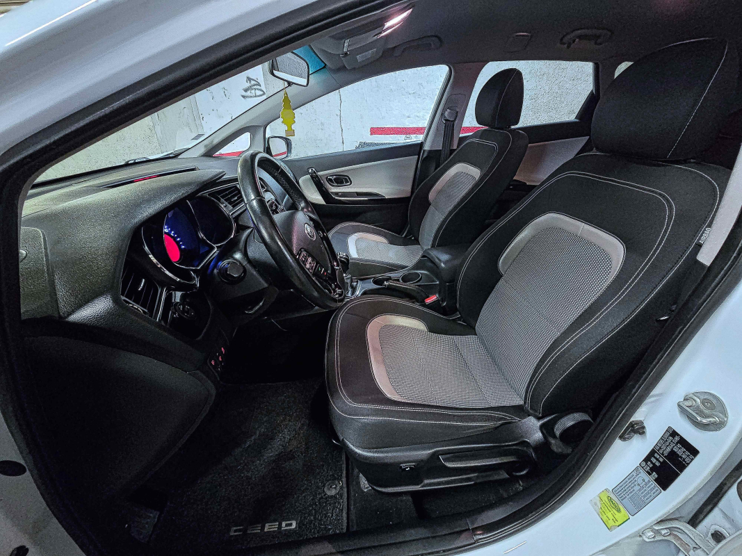 Kia Cee'd — 16