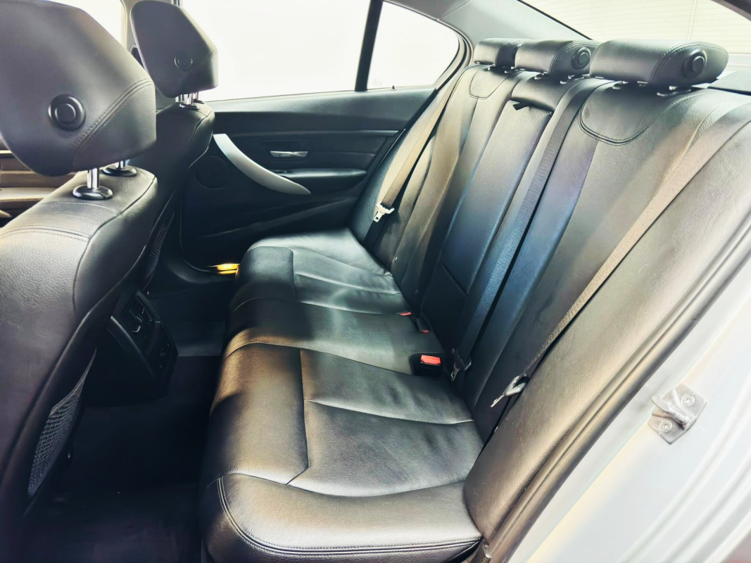 Bmw Série 3 — 26