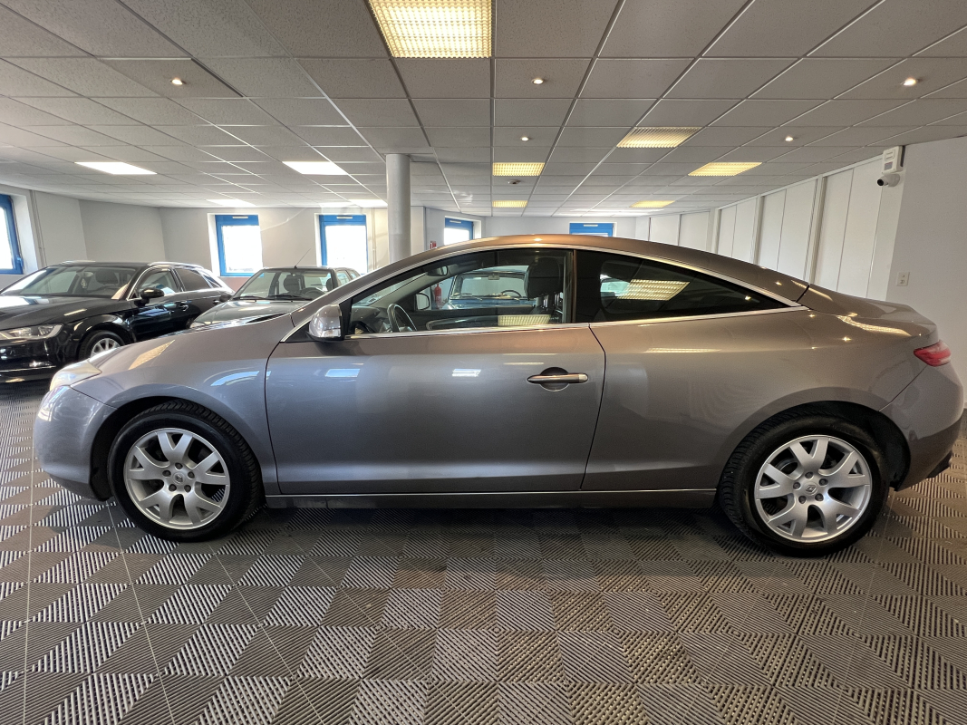 Renault Laguna — 16