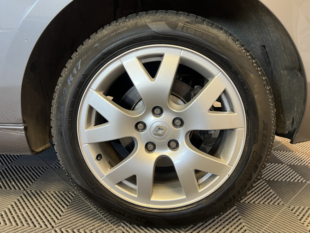 Renault Laguna — 12