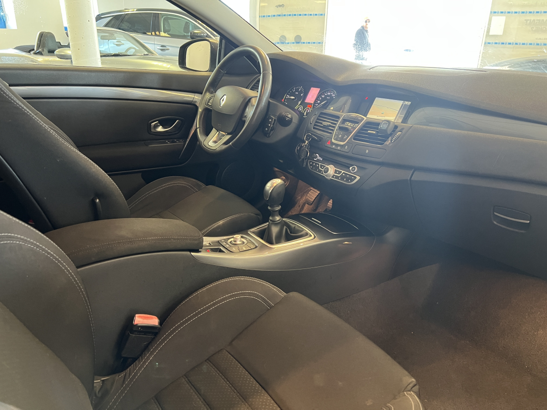 Renault Laguna — 15