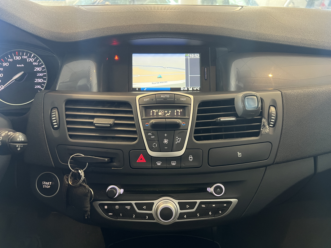 Renault Laguna — 8