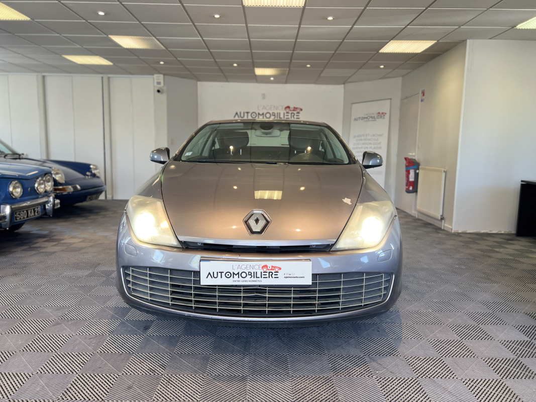 Renault Laguna — 18