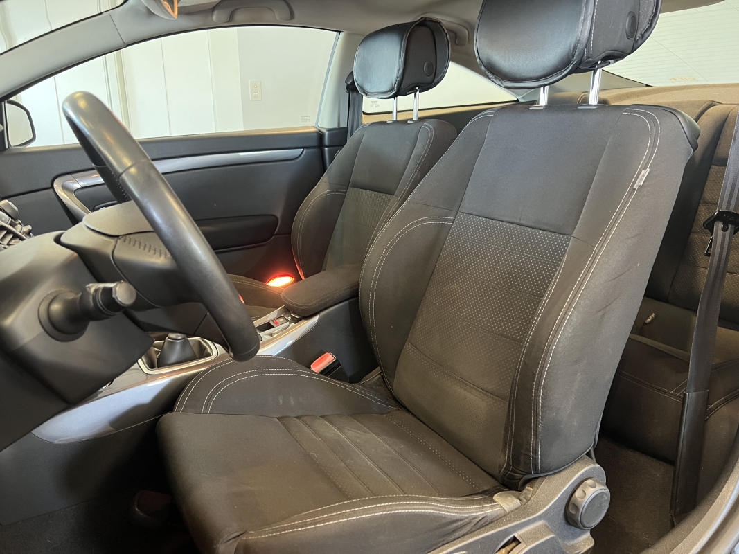 Renault Laguna — 7