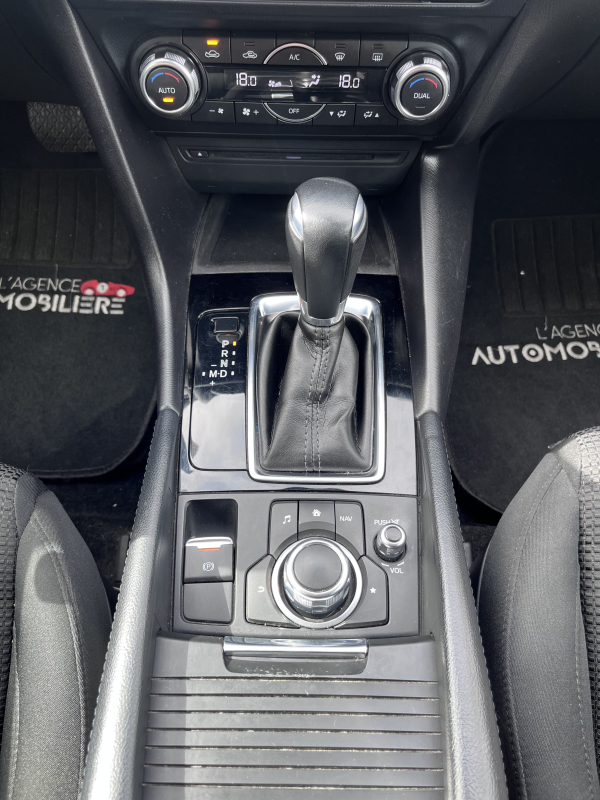 Mazda Mazda 3 — 27
