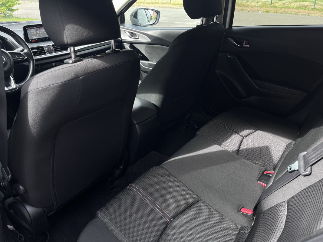Mazda Mazda 3 — 30