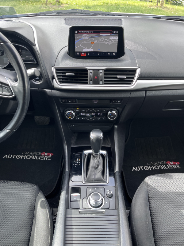 Mazda Mazda 3 — 22