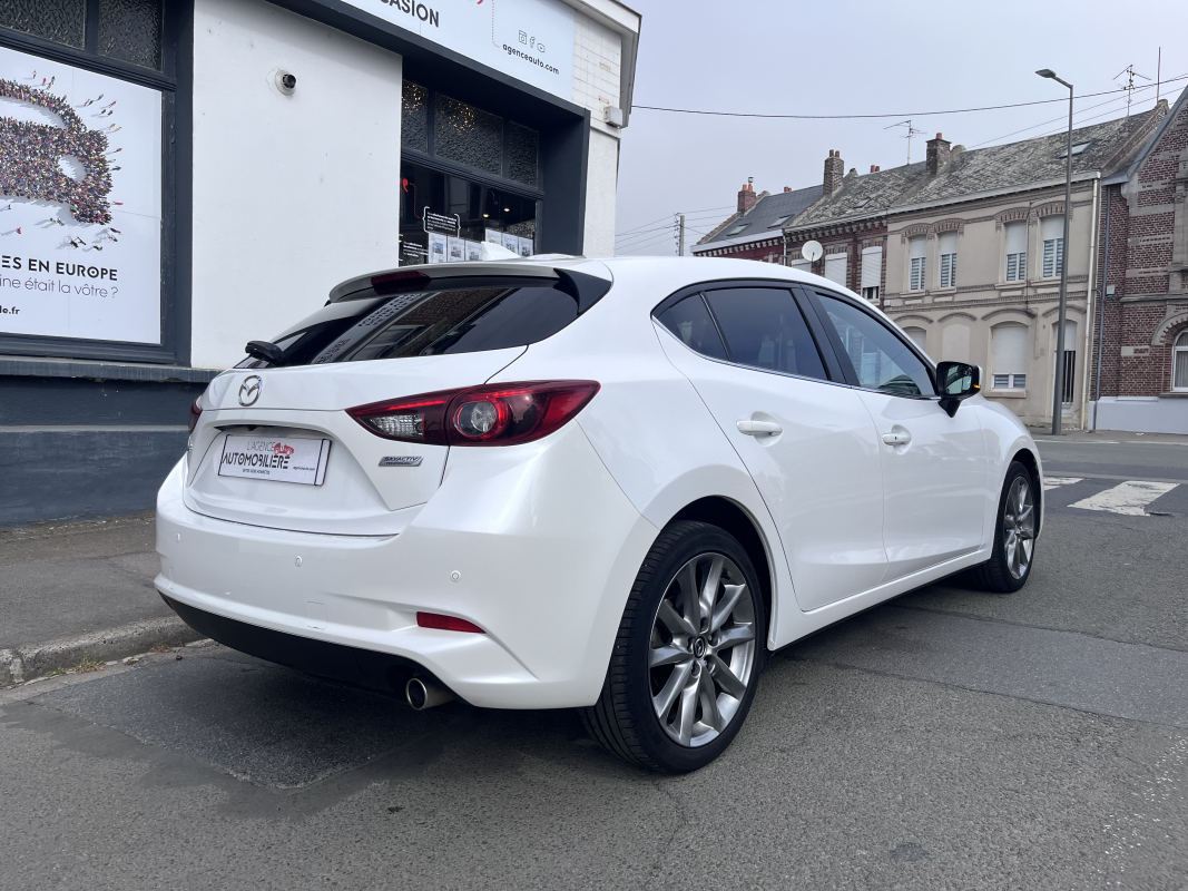 Mazda Mazda 3 — 7