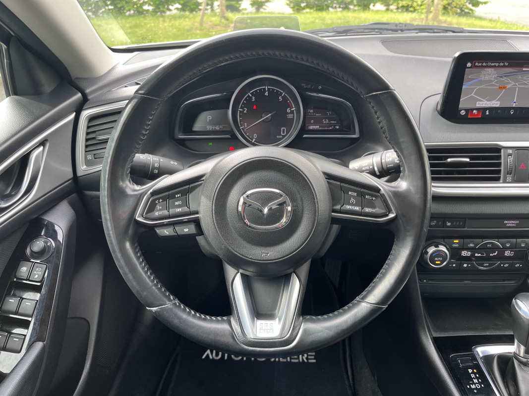Mazda Mazda 3 — 19