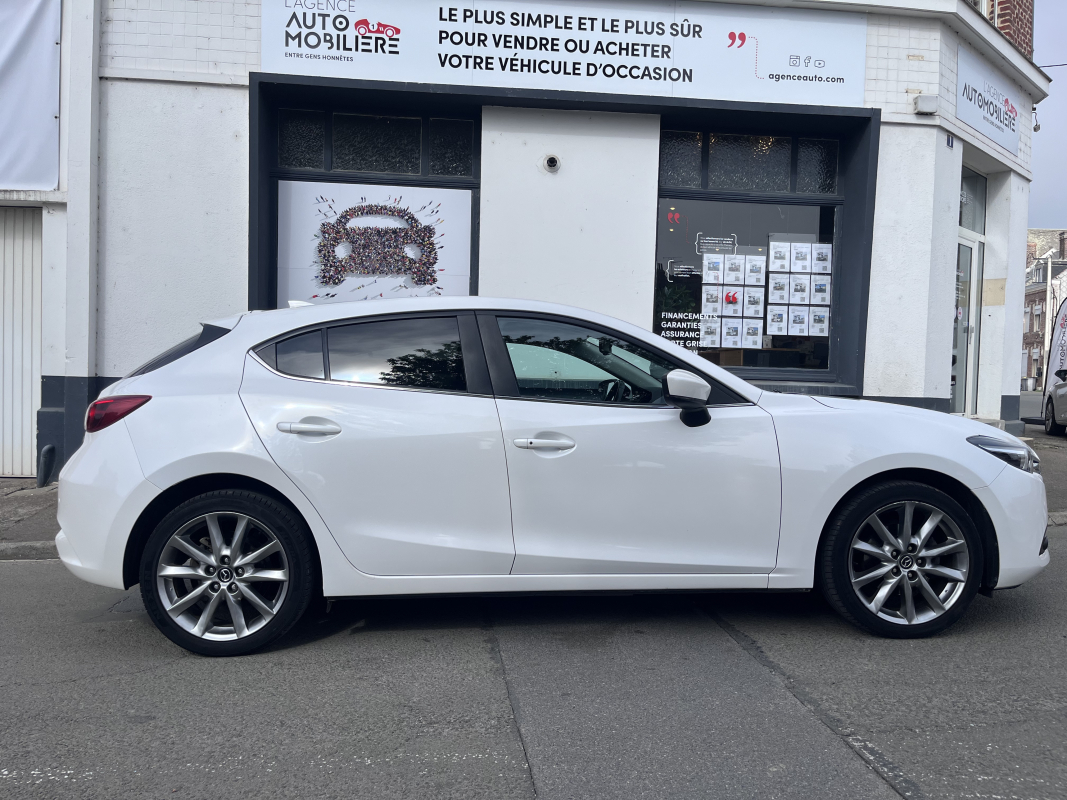 Mazda Mazda 3 — 8