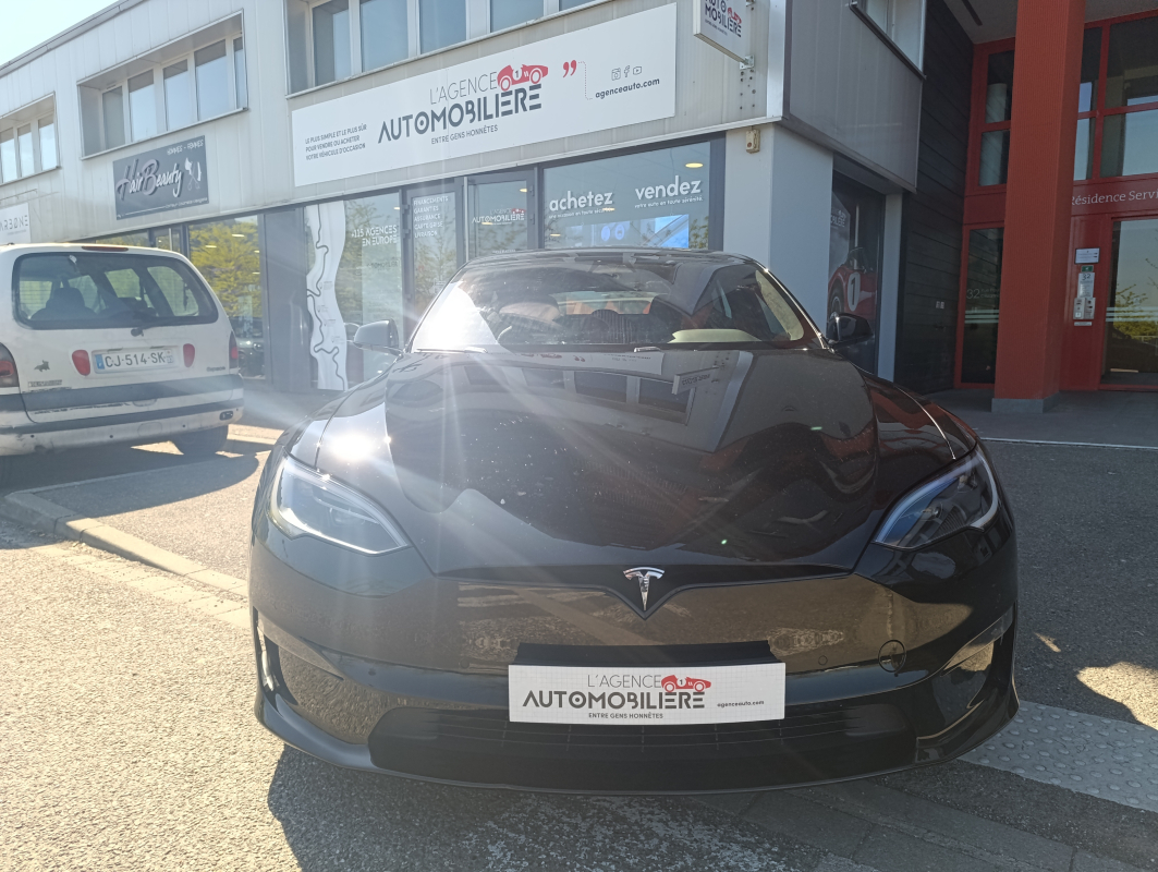 Tesla Model S — 3