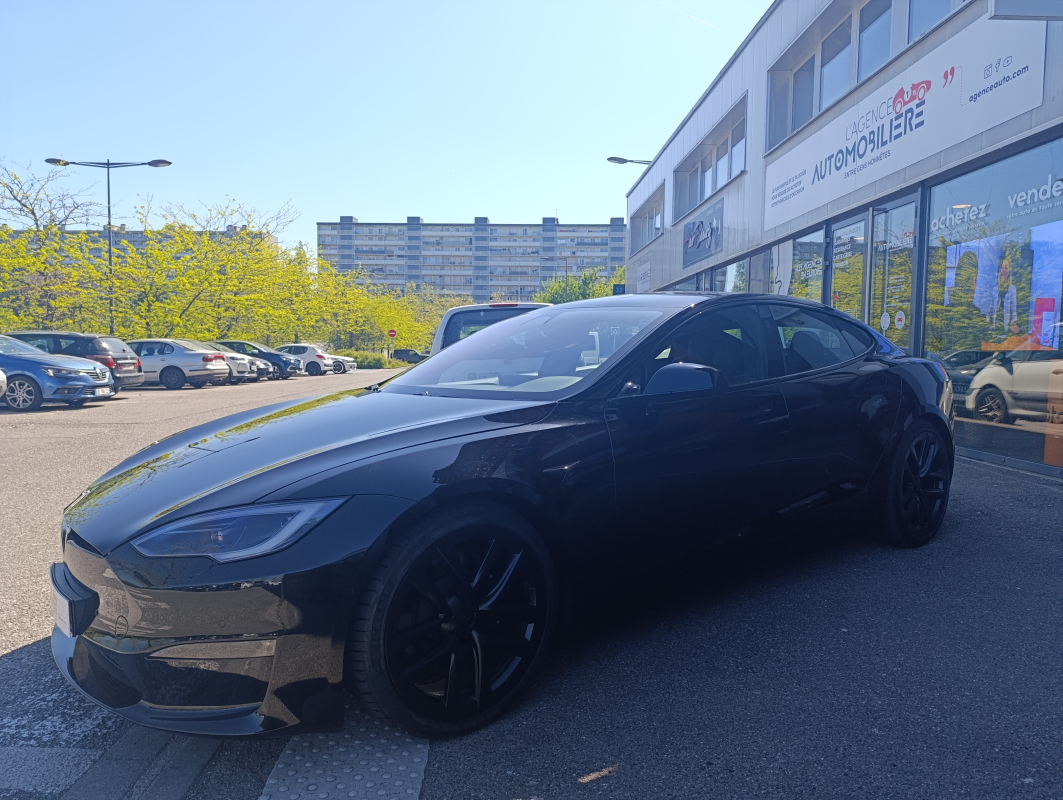Tesla Model S — 4