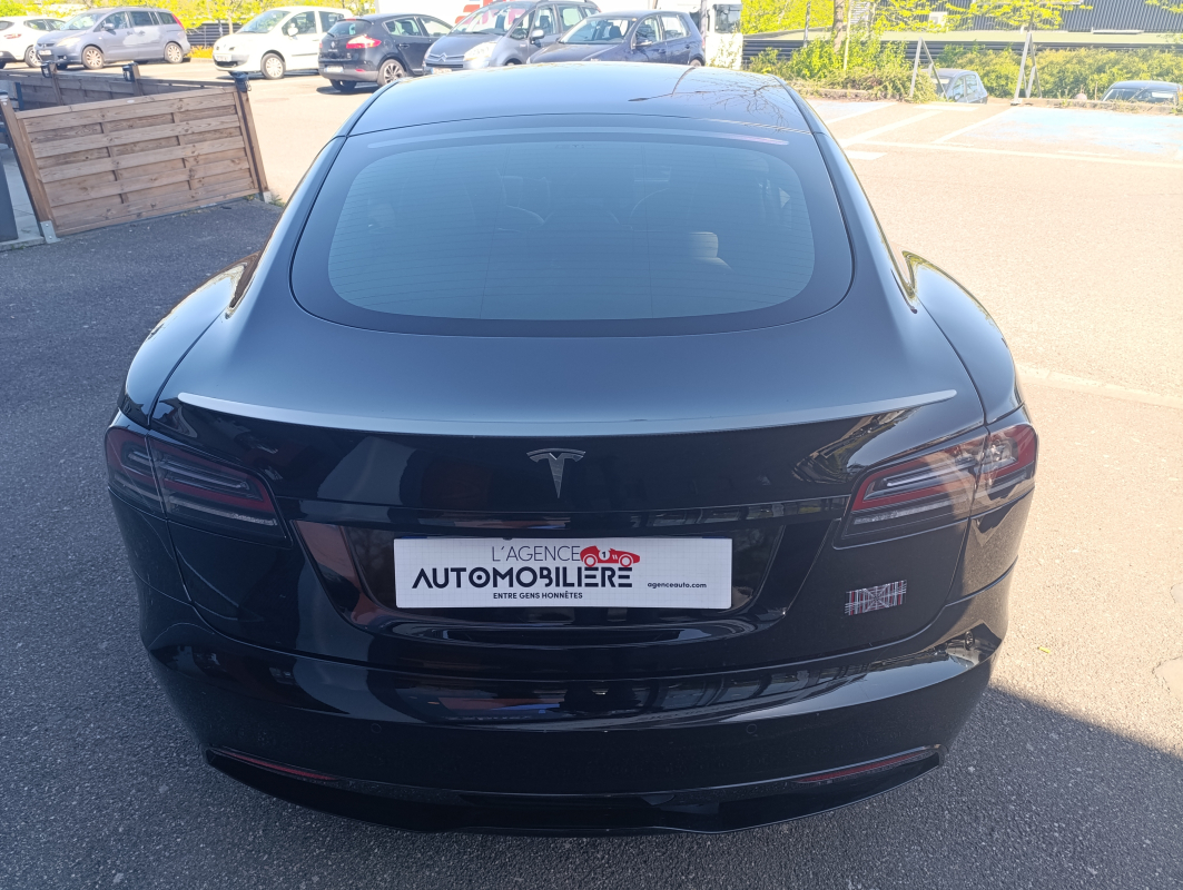 Tesla Model S — 7
