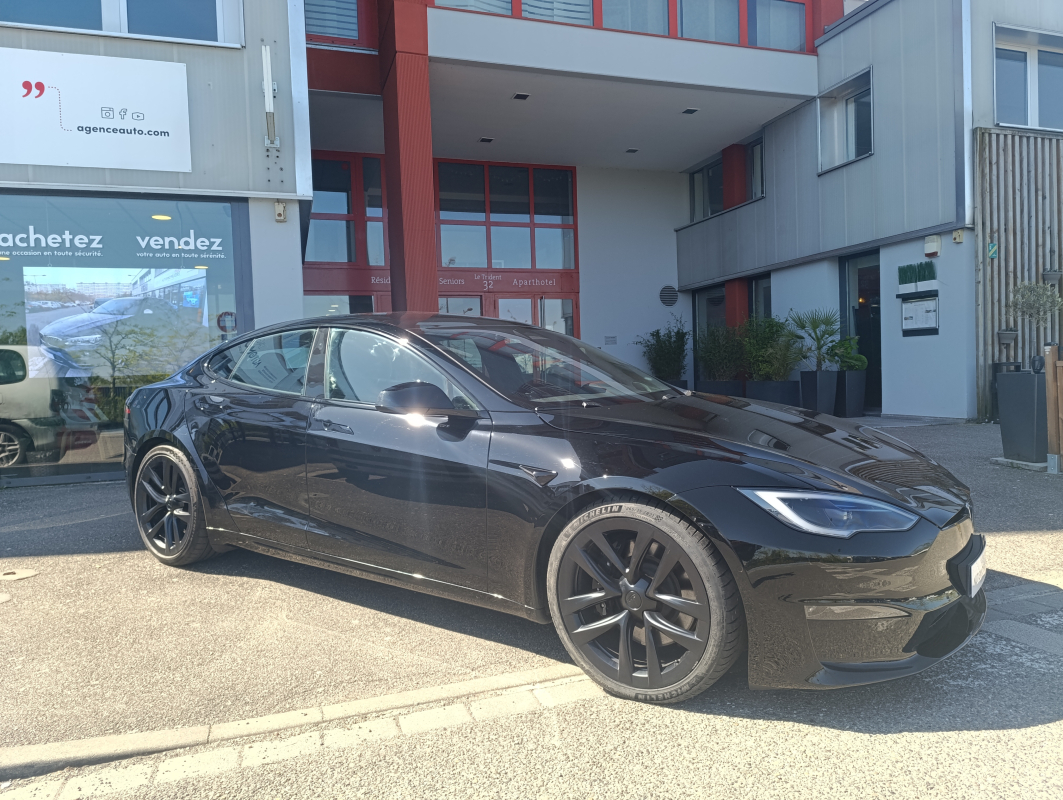 Tesla Model S — 2