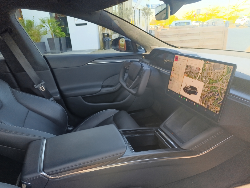 Tesla Model S — 11