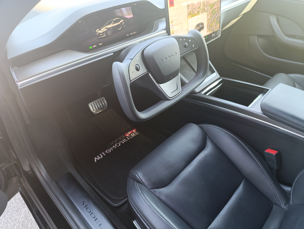 Tesla Model S — 24
