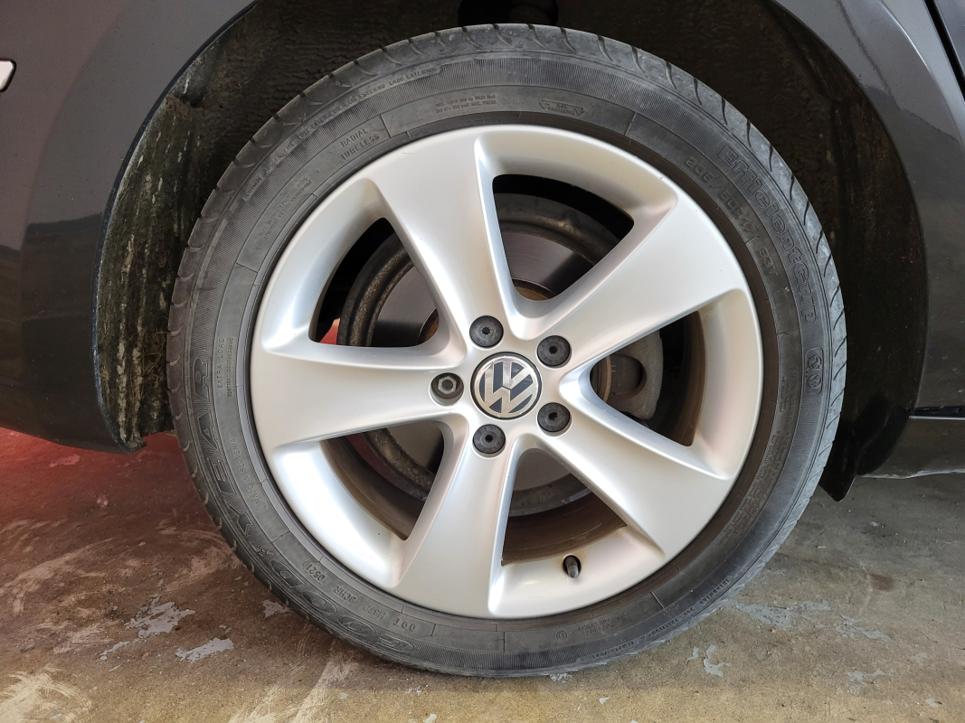 Volkswagen Passat CC — 9
