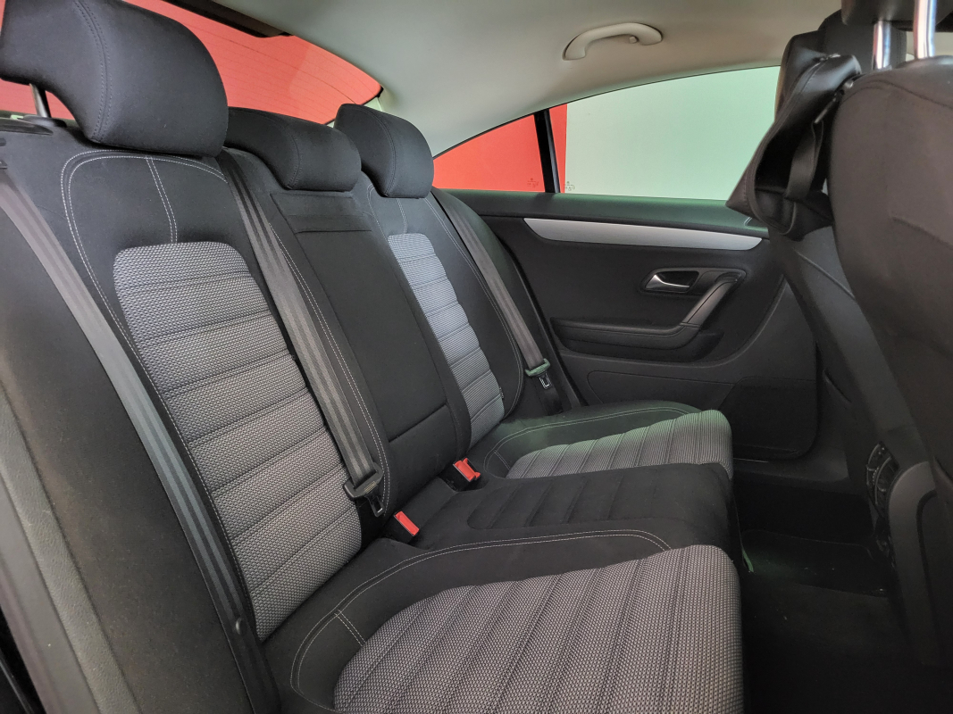 Volkswagen Passat CC — 13