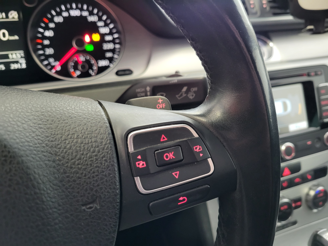 Volkswagen Passat CC — 21