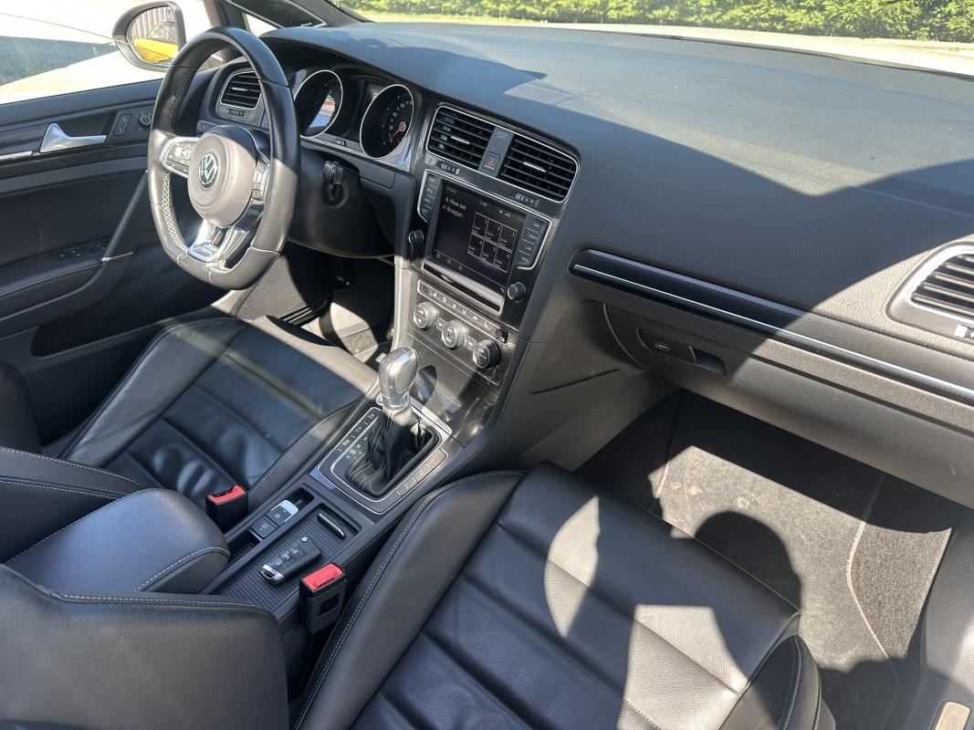 Volkswagen Golf — 9