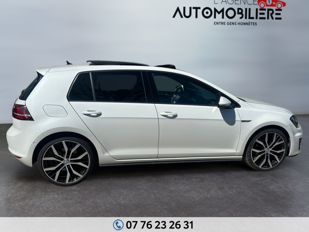 Volkswagen Golf — 2
