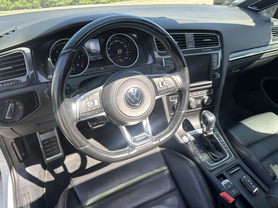 Volkswagen Golf — 18