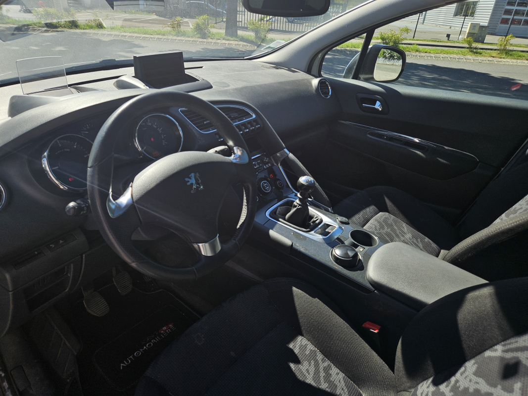 Peugeot 3008 — 8