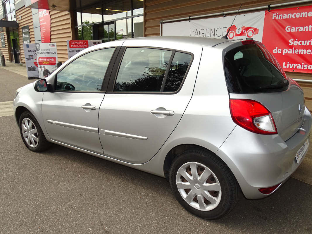 Renault Clio — 8