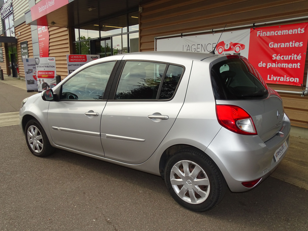 Renault Clio — 30