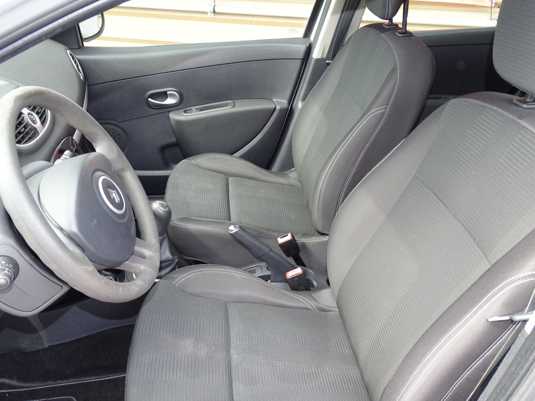 Renault Clio — 11