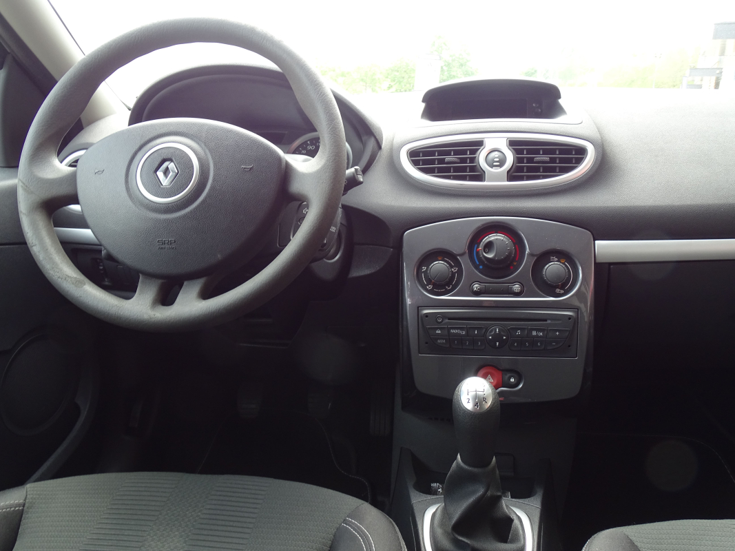 Renault Clio — 31