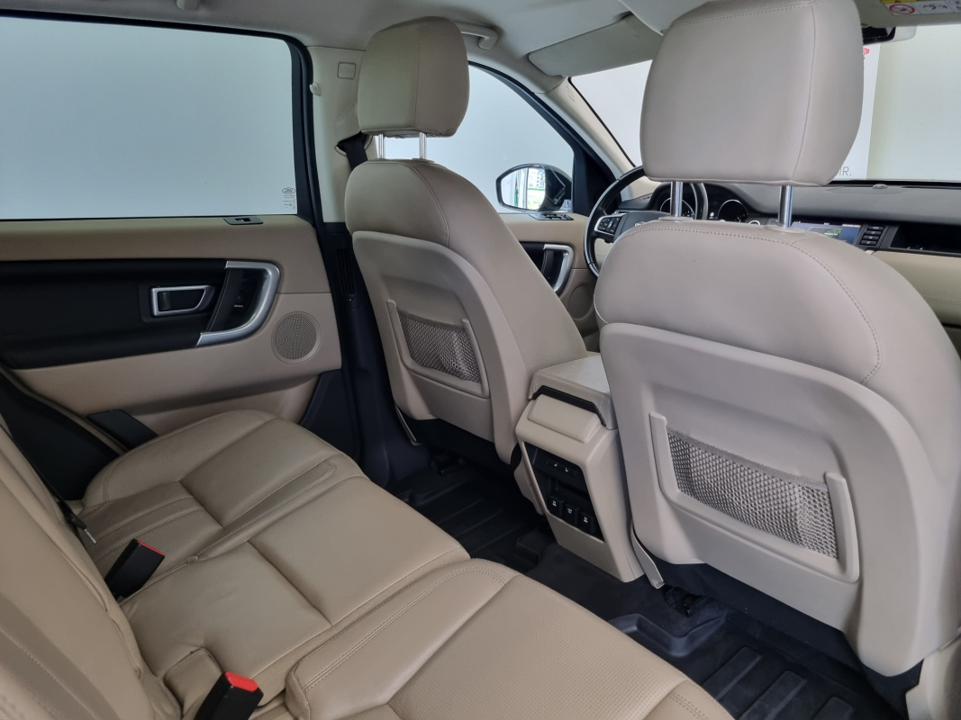 Land Rover Discovery — 19