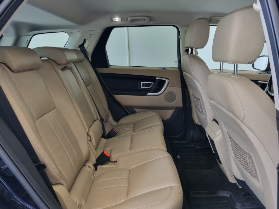 Land Rover Discovery — 18