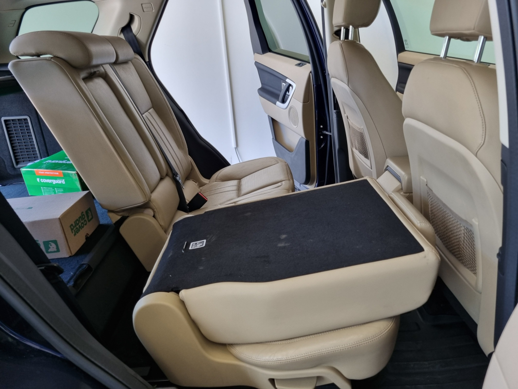 Land Rover Discovery — 32