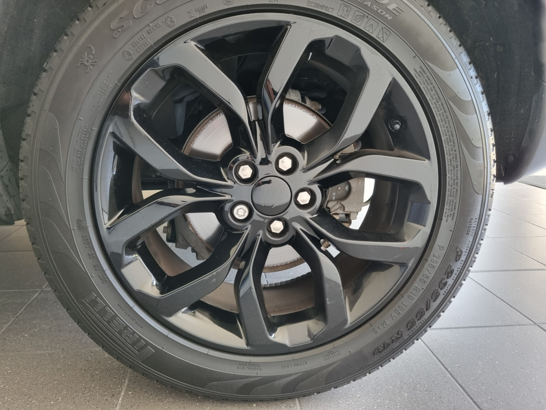 Land Rover Discovery — 38