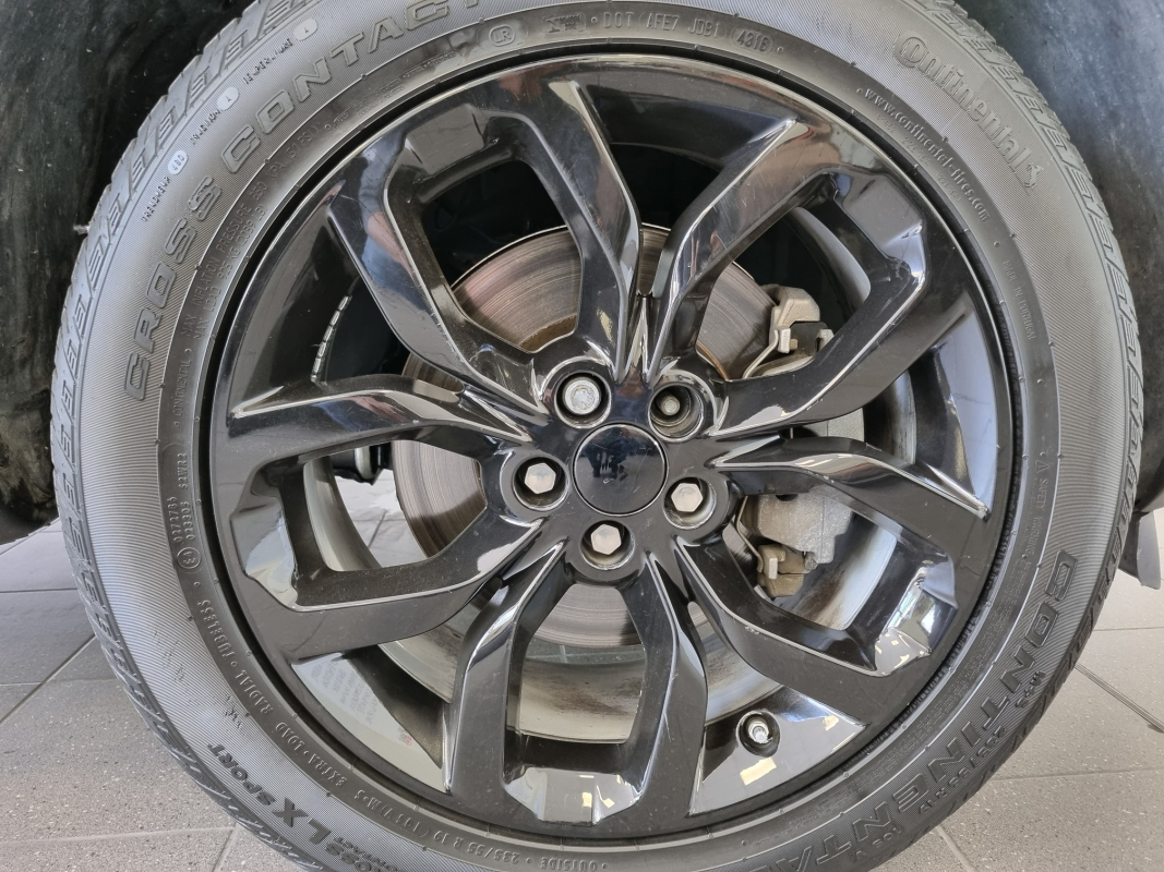 Land Rover Discovery — 40