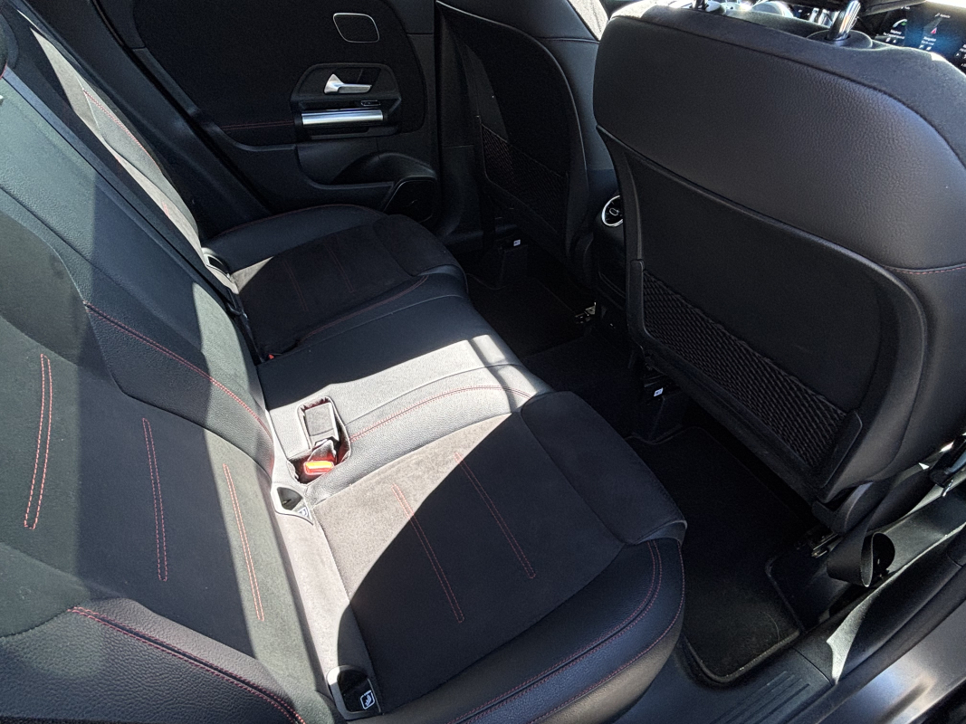 Mercedes GLA — 13