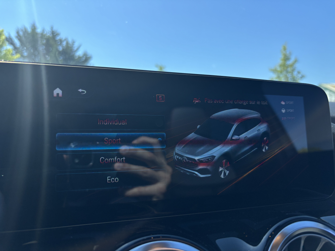 Mercedes GLA — 32