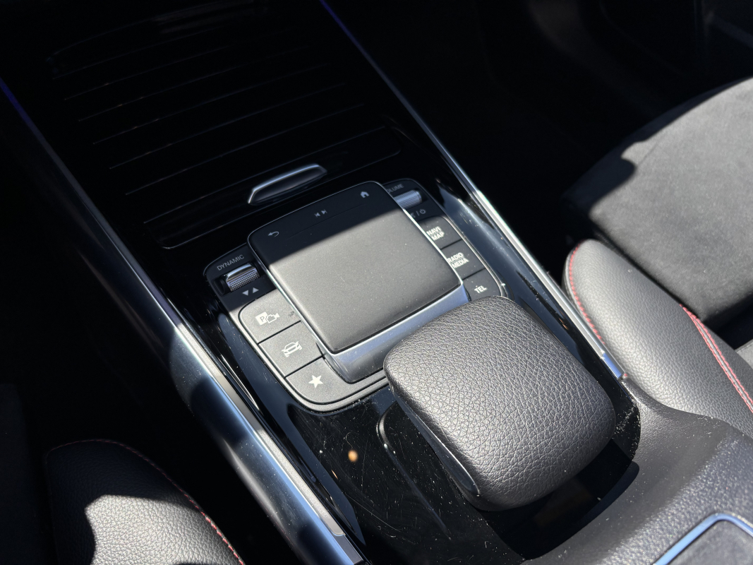 Mercedes GLA — 19