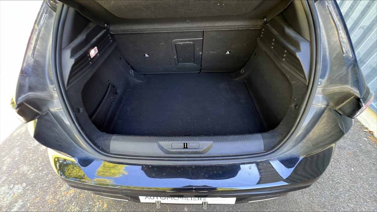 Peugeot 308 — 25